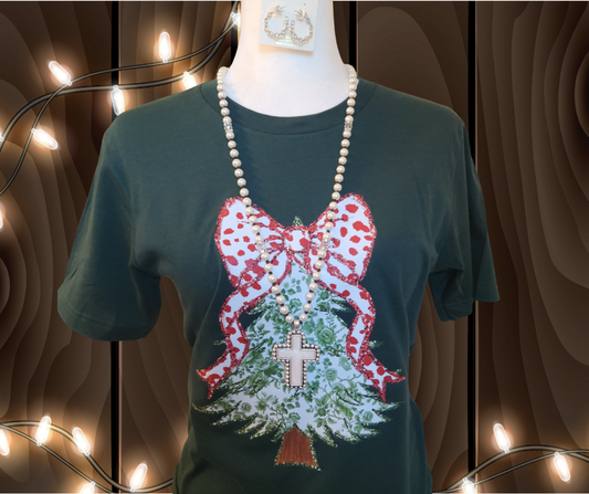 White Bow Christmas Tree T-shirt